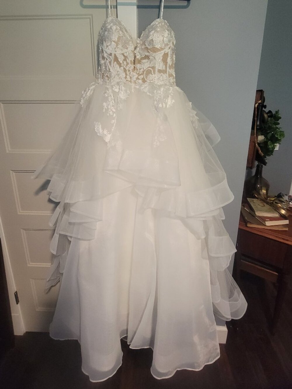 Cristiano Lucci Wedding Dress Size 14 White Nude 3D Floral Ruffle Bridal Gown